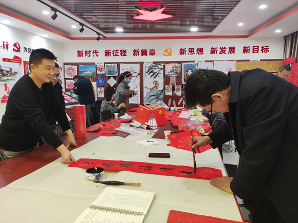 1--清水川能源公司组织开展“迎新春、写春联、送祝福”活动_副本.png